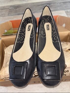 Propet Black Square-Buckle Women's Leather Flats Julia 9 AA (N)